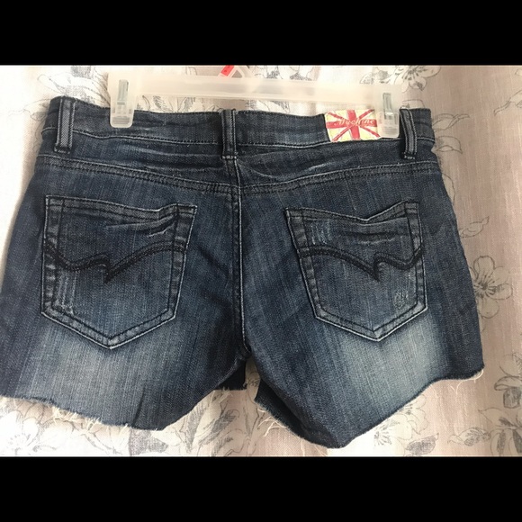 Demin shorts - Picture 6 of 6